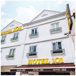 Hotel 101 Ulu Tiram